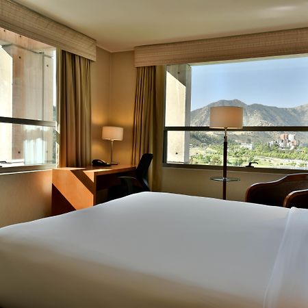 Holiday Inn Express Santiago Las Condes By Ihg Bagian luar foto