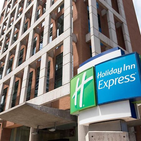 Holiday Inn Express Santiago Las Condes By Ihg Bagian luar foto