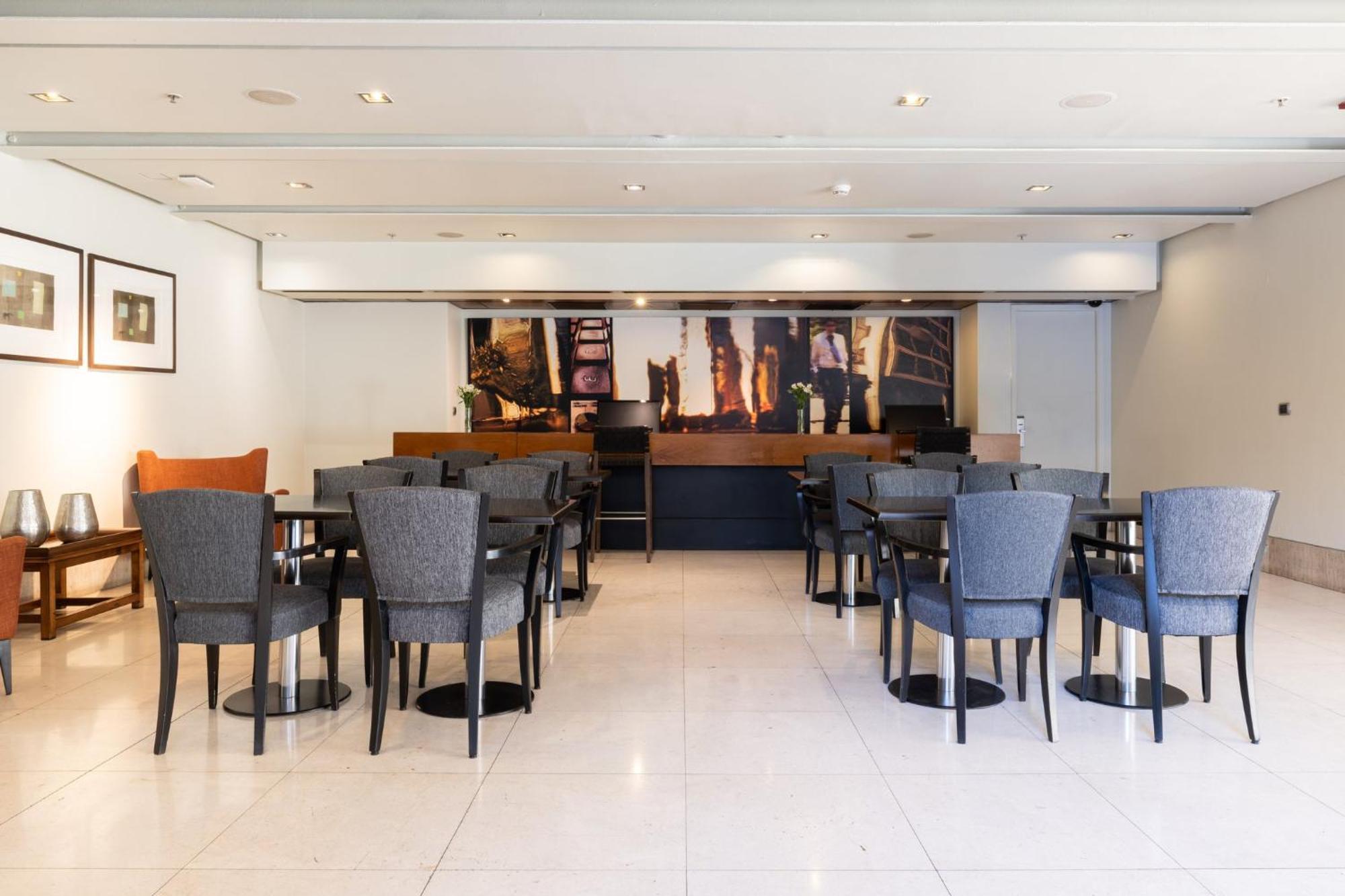 Holiday Inn Express Santiago Las Condes By Ihg Bagian luar foto