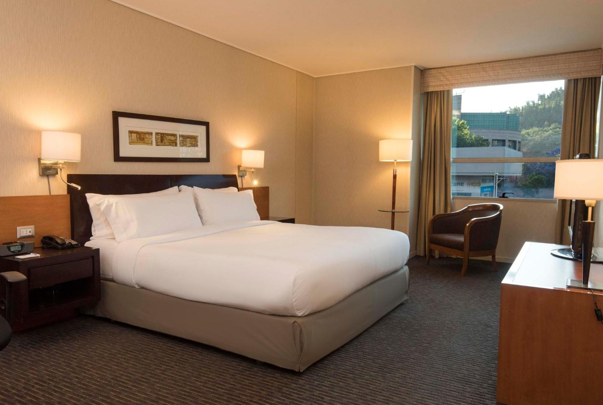 Holiday Inn Express Santiago Las Condes By Ihg Bagian luar foto