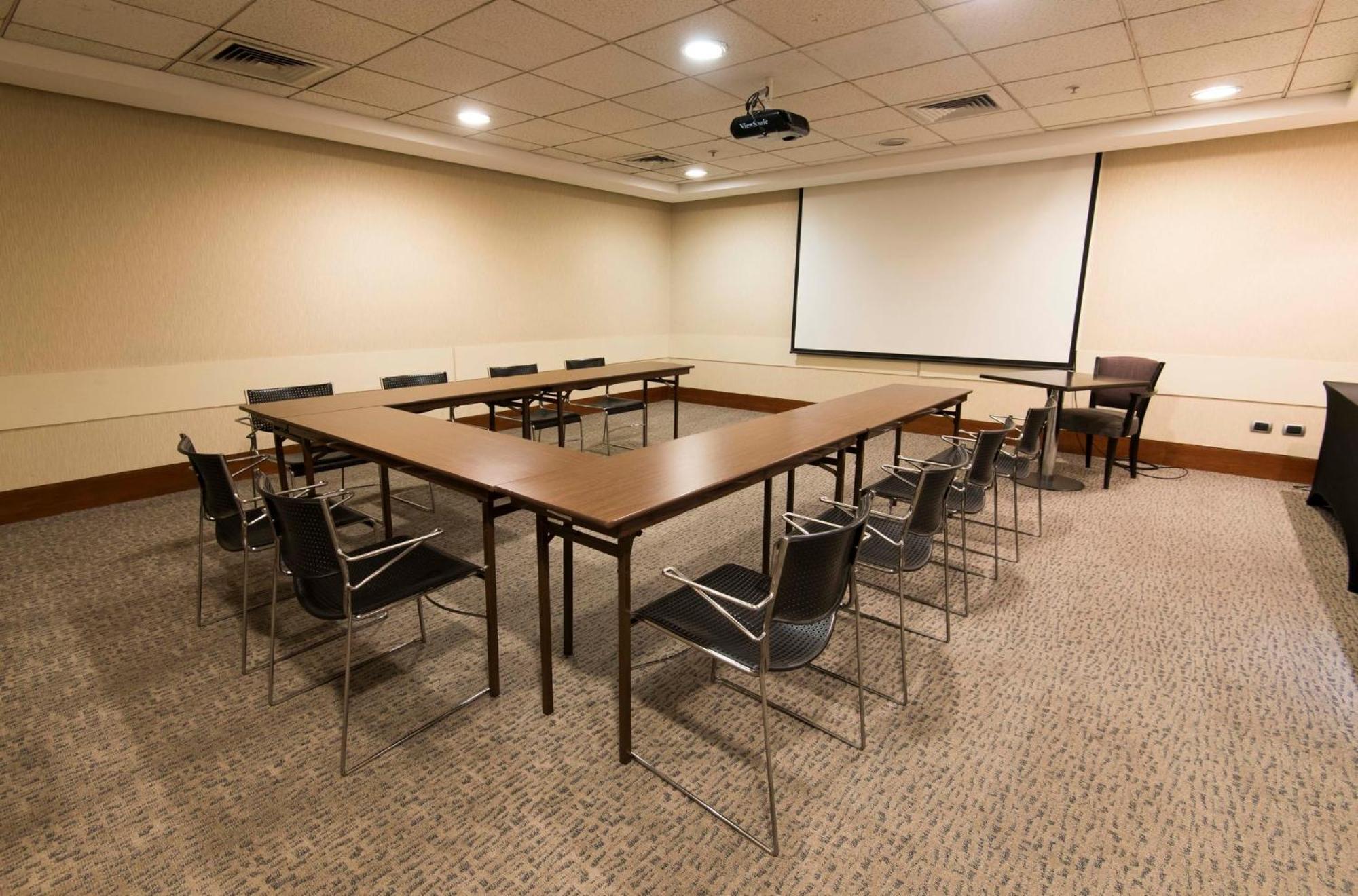 Holiday Inn Express Santiago Las Condes By Ihg Bagian luar foto
