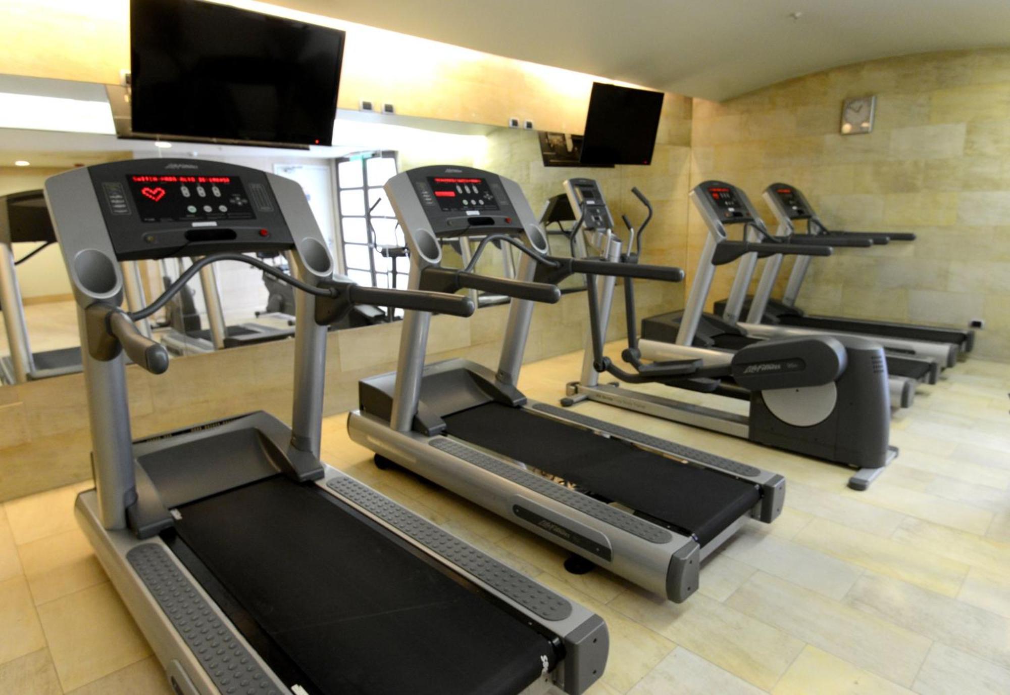 Holiday Inn Express Santiago Las Condes By Ihg Bagian luar foto