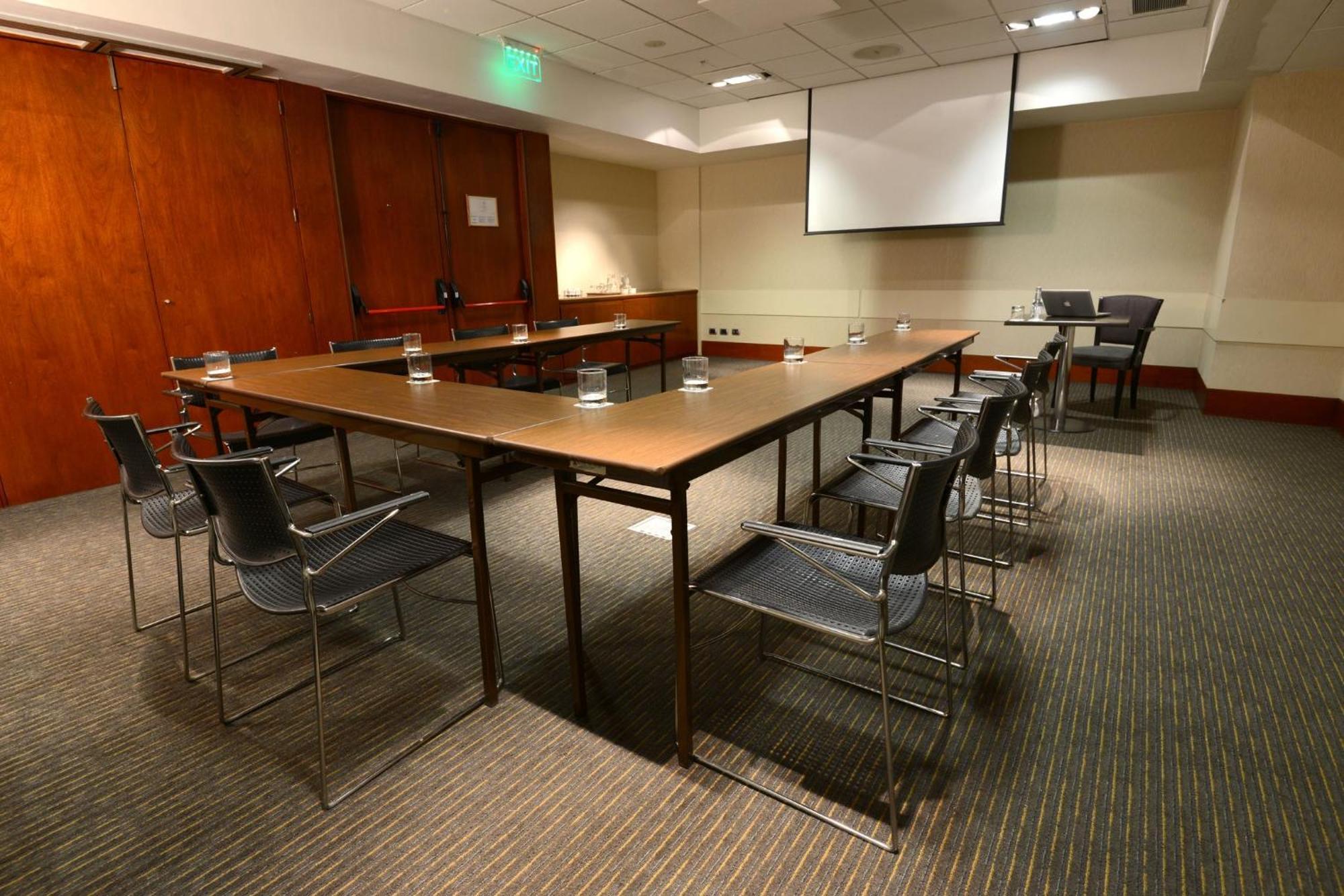 Holiday Inn Express Santiago Las Condes By Ihg Bagian luar foto