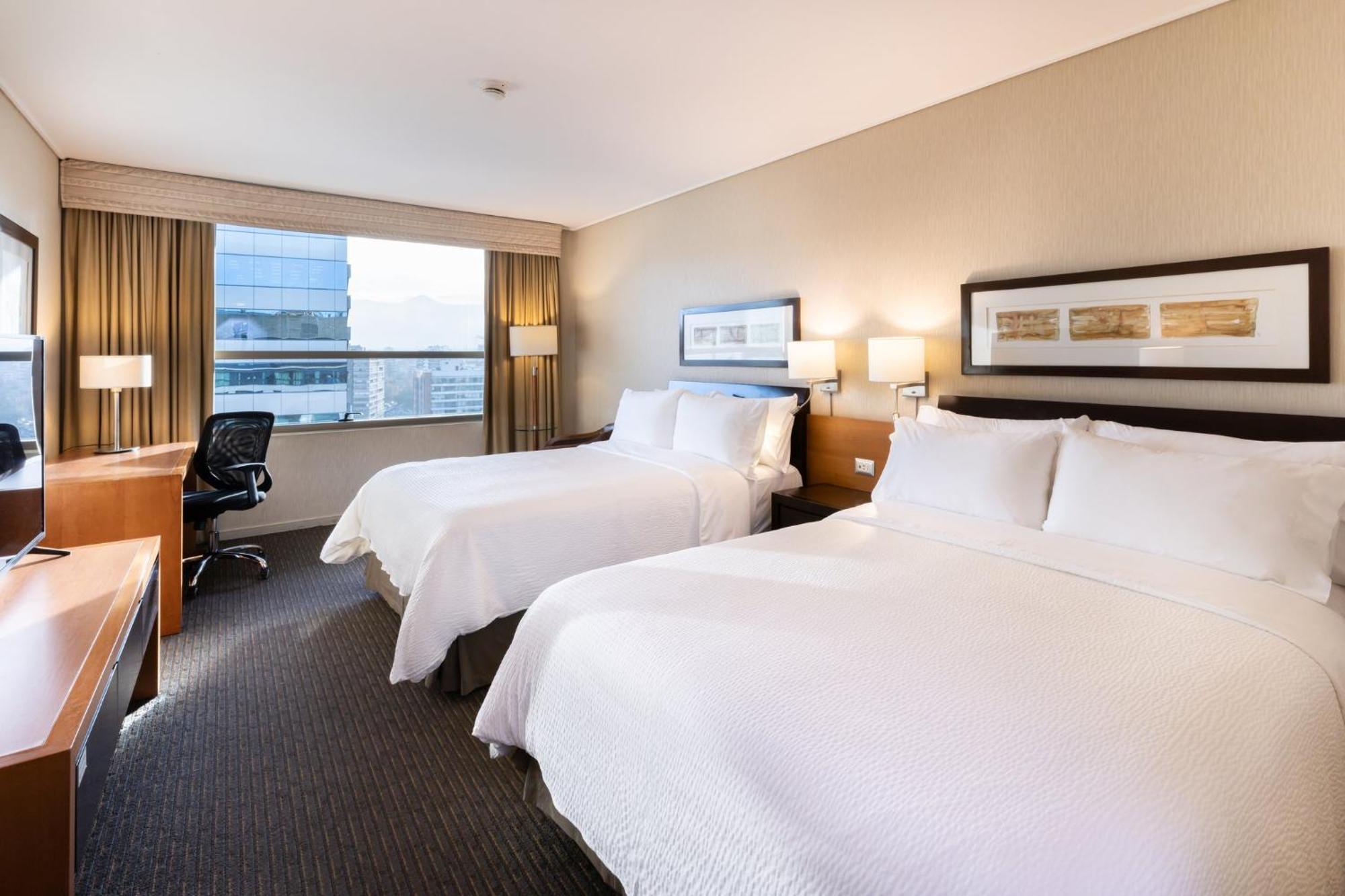Holiday Inn Express Santiago Las Condes By Ihg Bagian luar foto